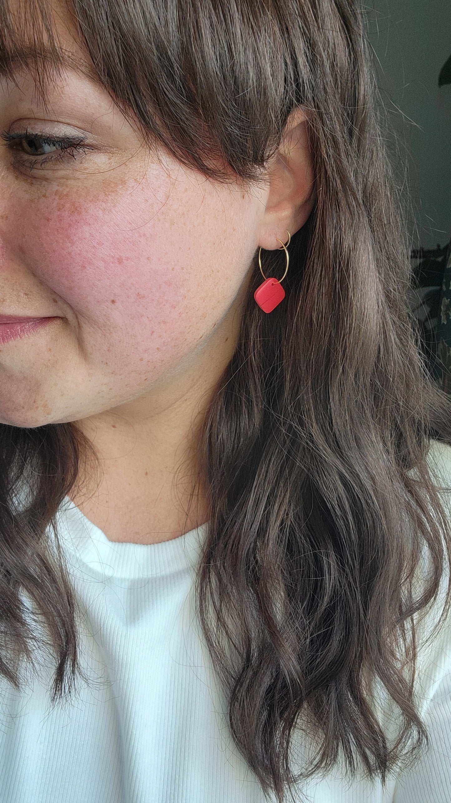 Cora Hoops in Bold Red