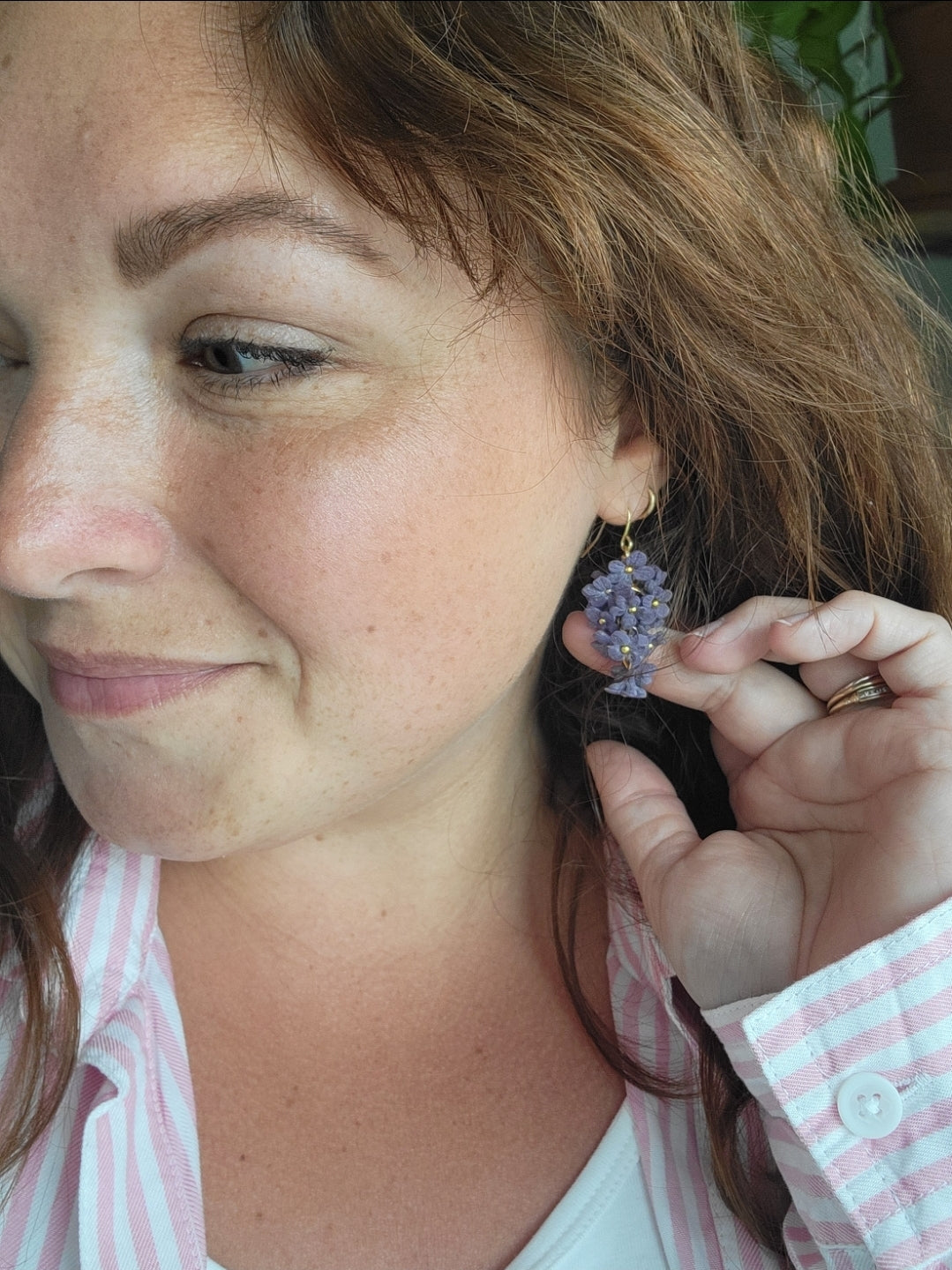 Lilac Bunch Earrings in Dark