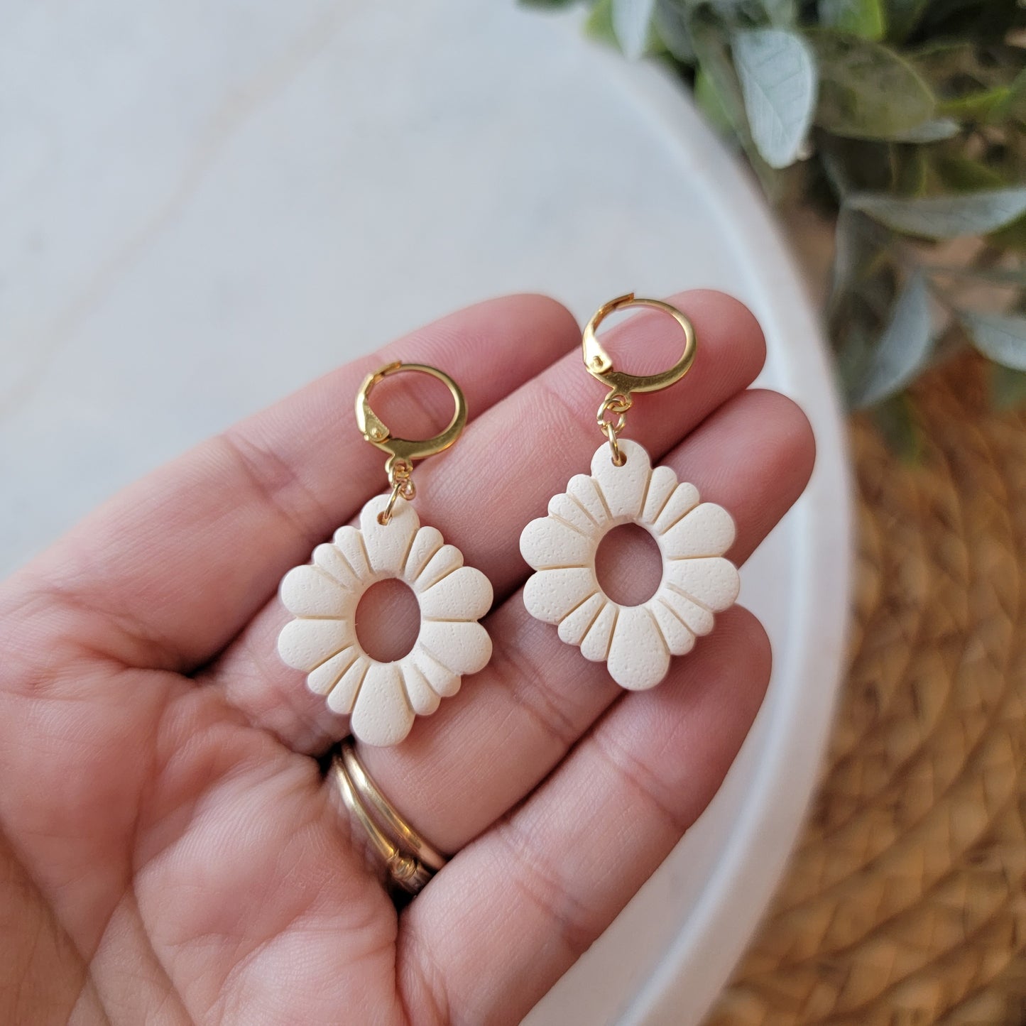 Scalloped Huggies in Cream
