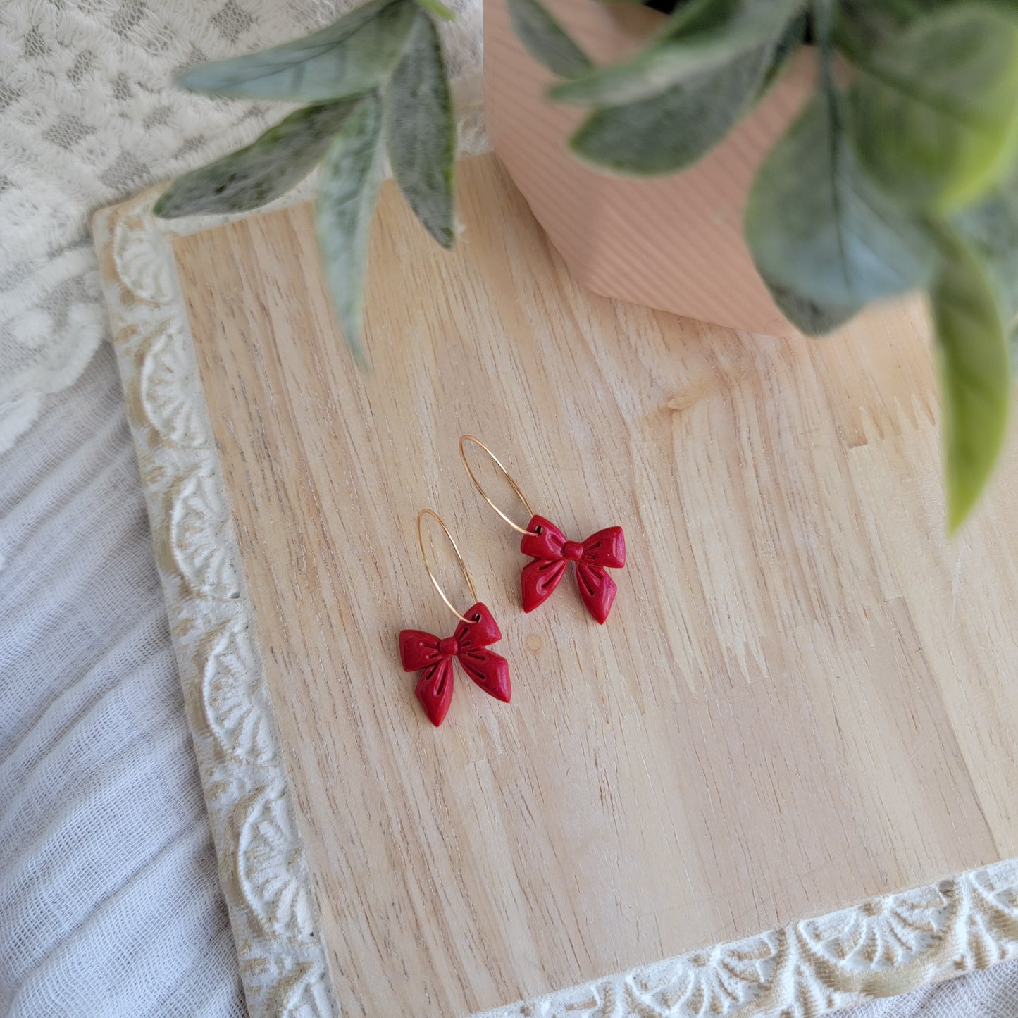 Red Bow Hoops