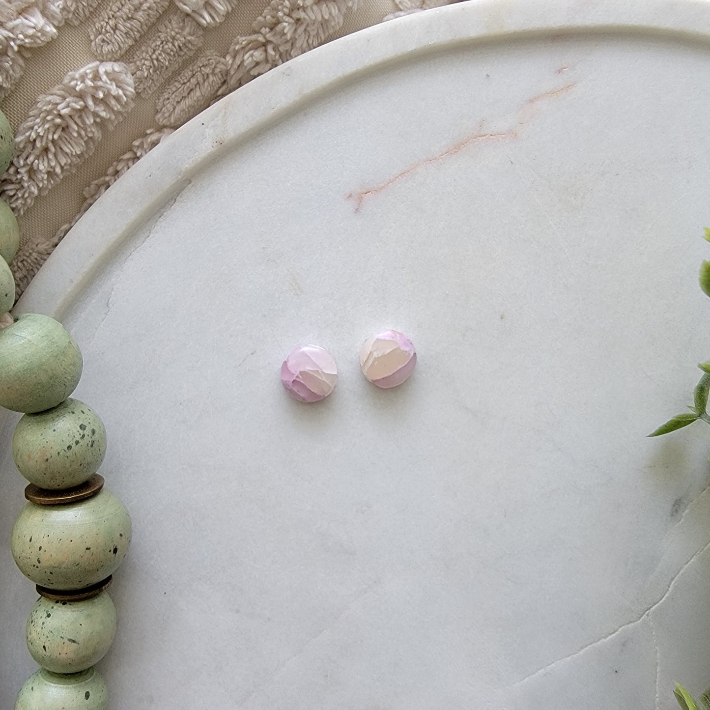 Studs in Lilac Quartz