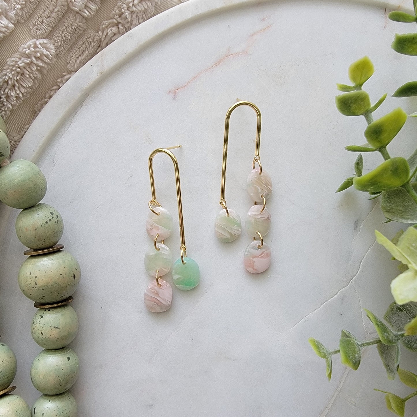 Arch Dangles in Mossy Stone