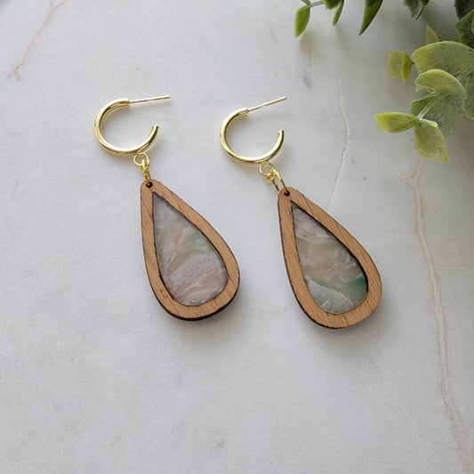 Wooden Teardrop in Mossy Stone