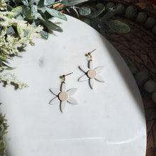 Load image into Gallery viewer, Neutral Daisy Earrings
