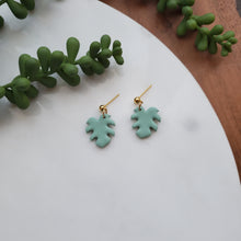 Load image into Gallery viewer, Mini Monstera Leaf Earrings
