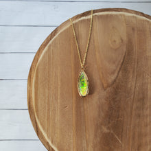 Load image into Gallery viewer, Opalescent Necklace
