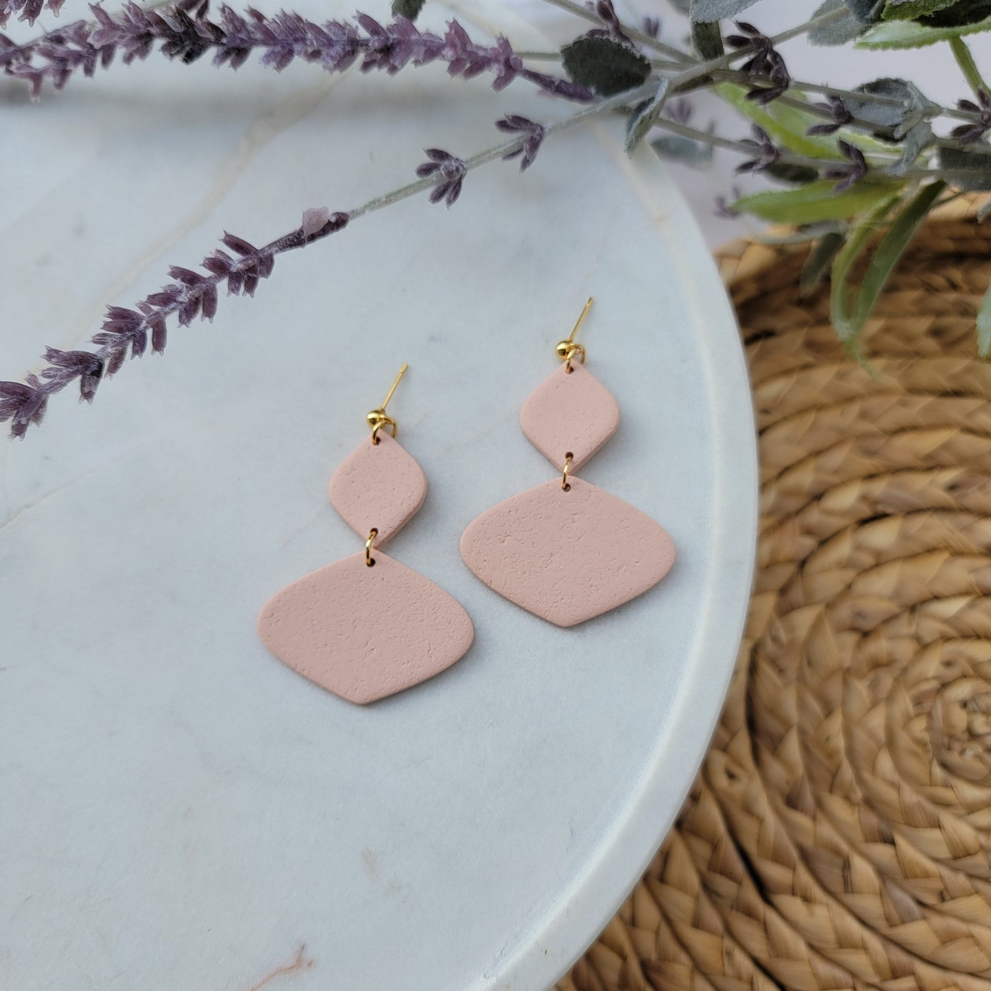 Marilyn Earrings in Peach