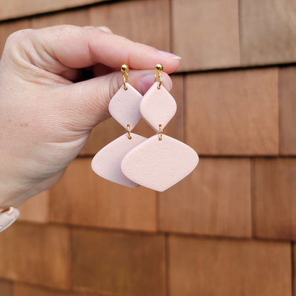 Marilyn Earrings in Peach