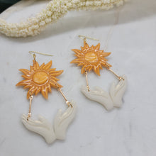 Load image into Gallery viewer, Radiance Earrings

