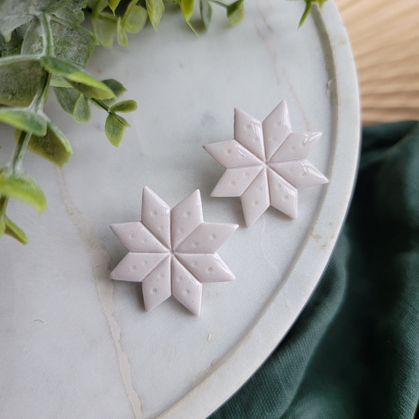 Statement Snowflake 1