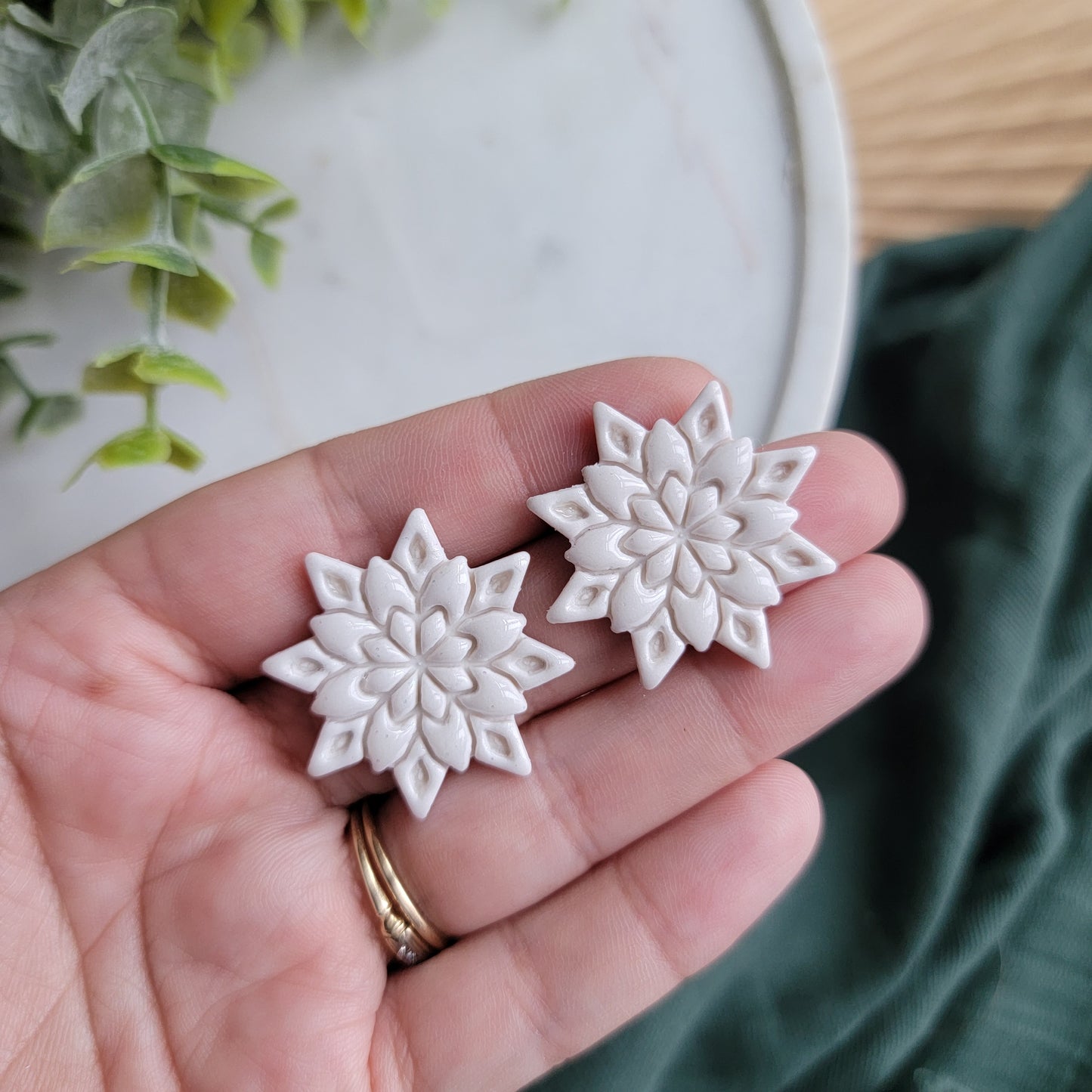 Statement Snowflake 2