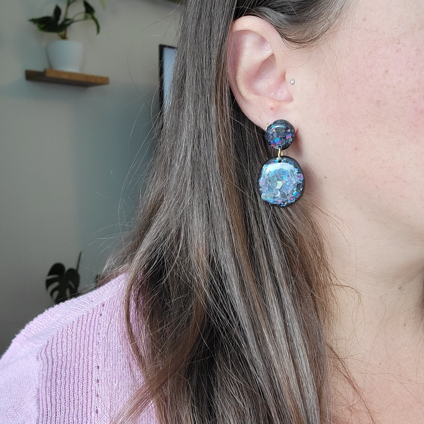 Bri Earrings in Black Glitter