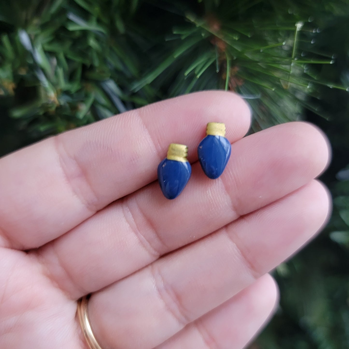 Holiday Light Bulb Studs